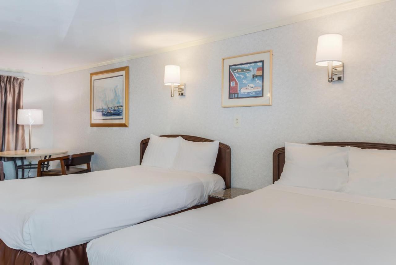 America'S Best Value Inn & Suites/Hyannis Eksteriør billede