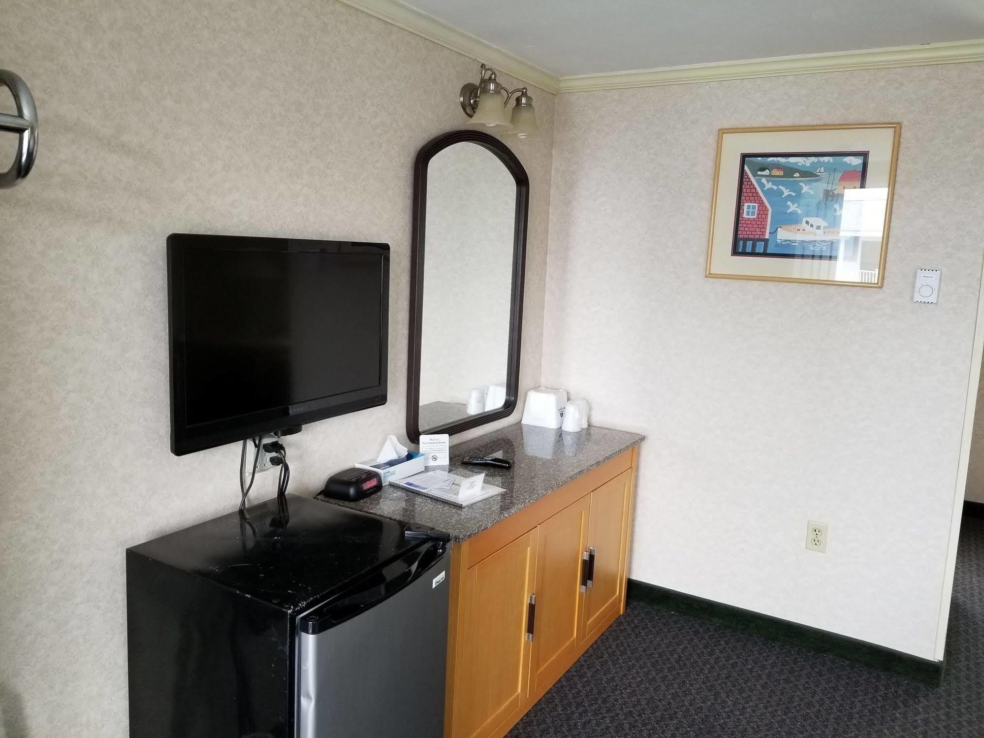 America'S Best Value Inn & Suites/Hyannis Eksteriør billede