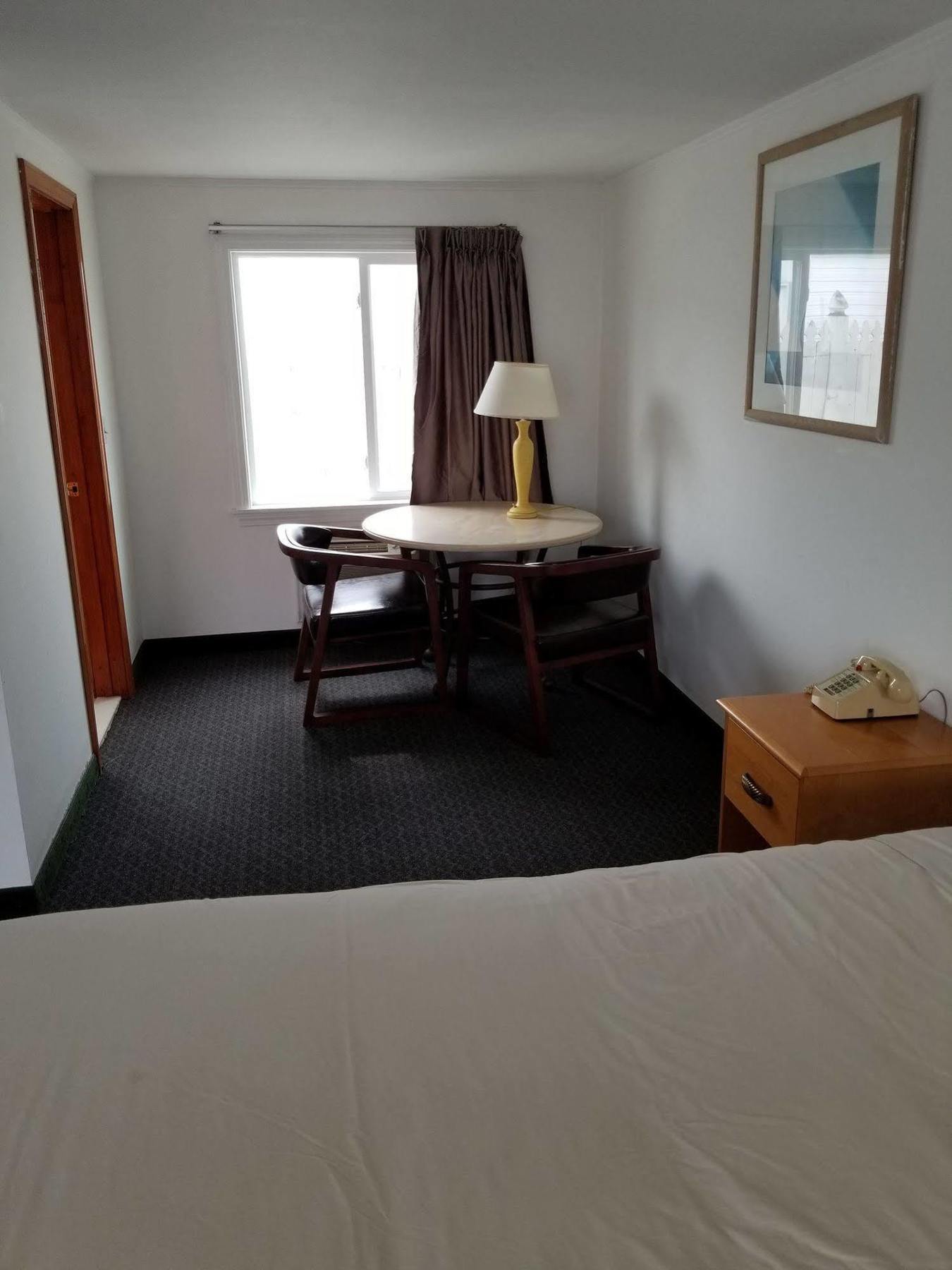 America'S Best Value Inn & Suites/Hyannis Eksteriør billede